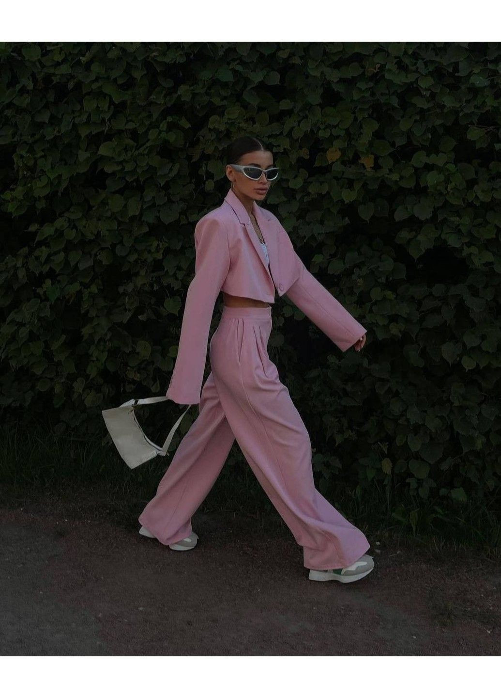 Брючний костюм зі штанами палаццо та вкороченим піджаком з плечиками,арт МІВ 239,рожевий, розмір 44-46 No Brand (355469604)