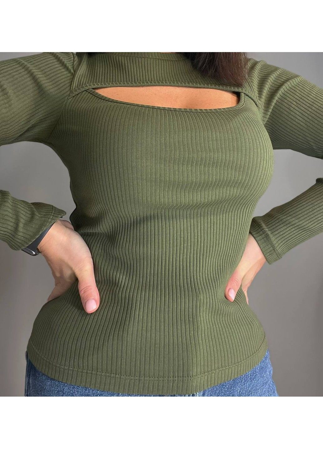 Лонгслів жіночий 5370 гольф з акцентним вирізом на груді в рубчик Itaka (303283146)