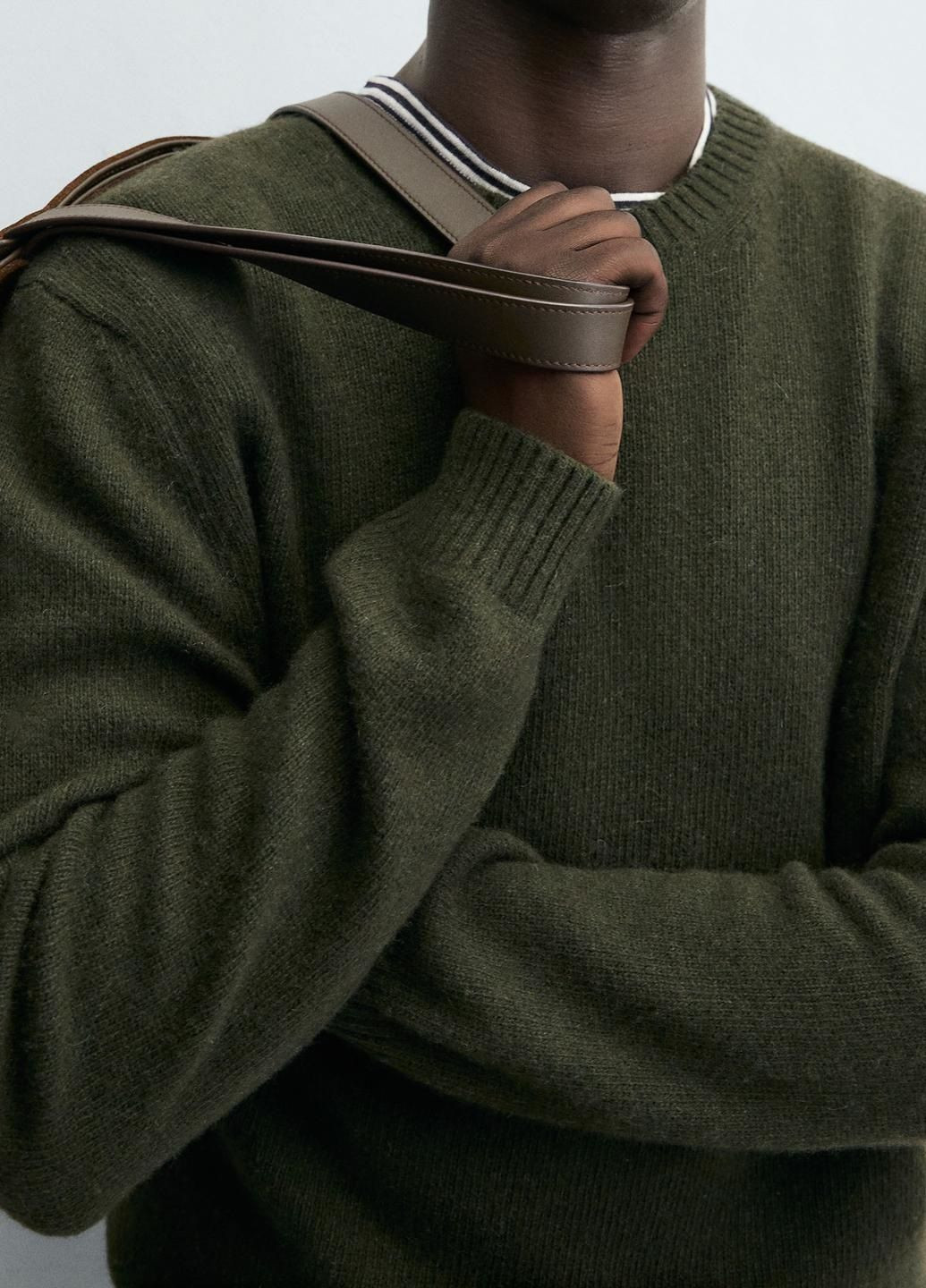 Оливковый (хаки) зимний свитер Zara