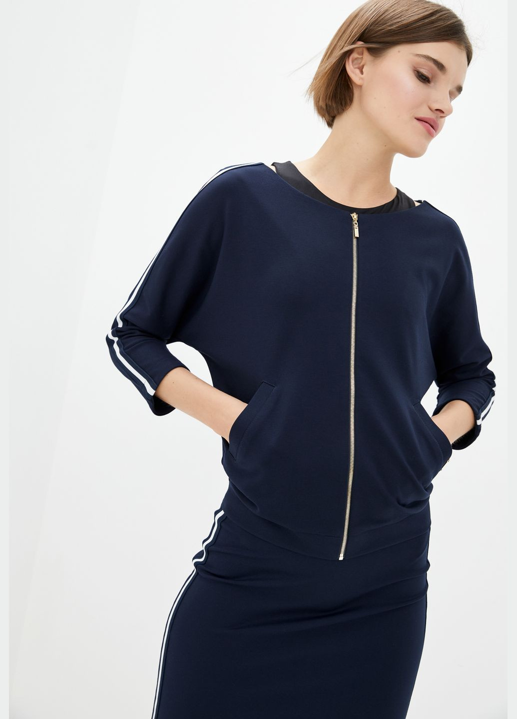 Женский спортивный костюм с юбкой, темно-синего цвета с лампасами. ORA (282737186)