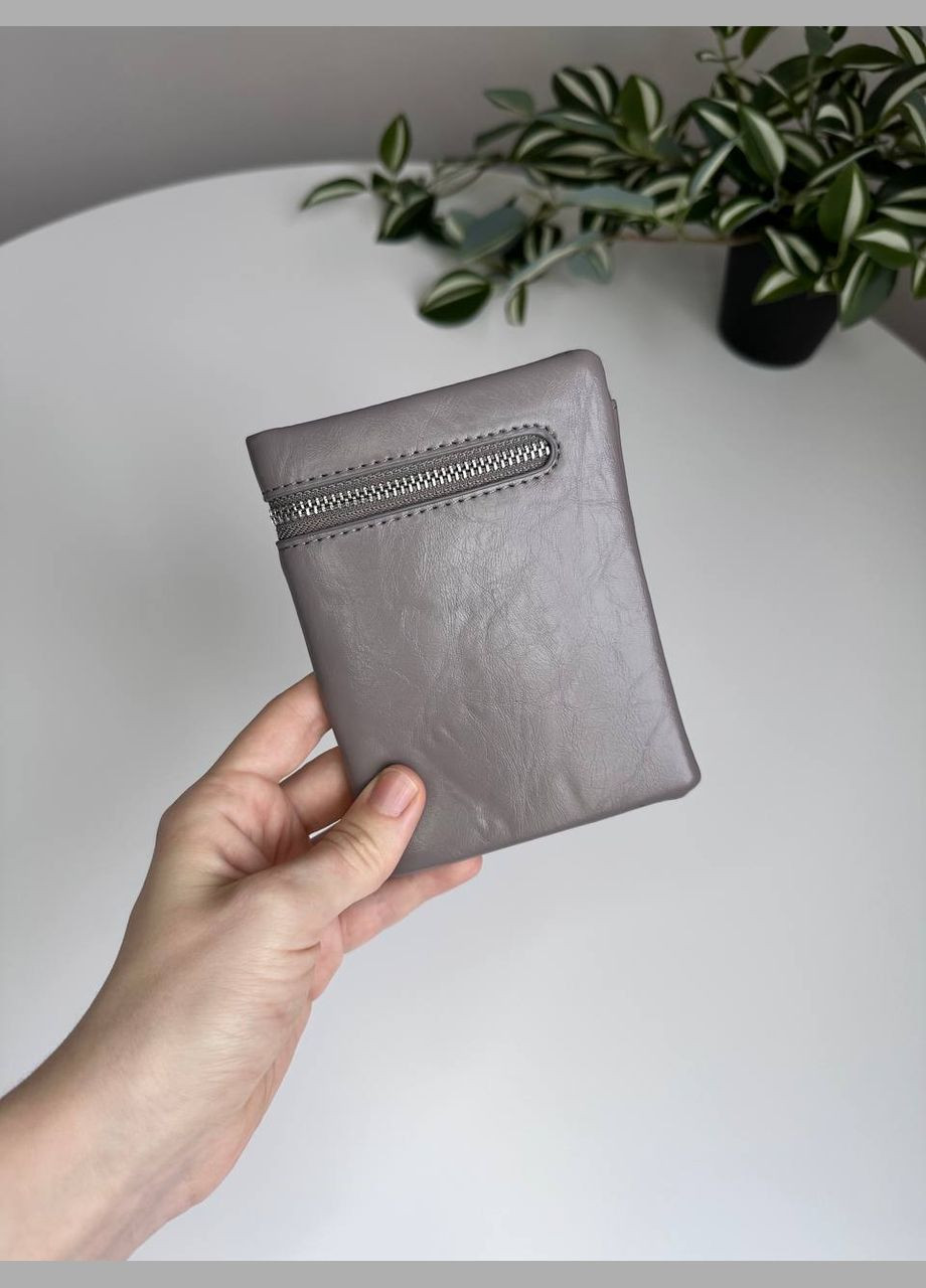 Жіночий гаманець з екошкіри на магніті середнього розміру Saralyn (296660704)