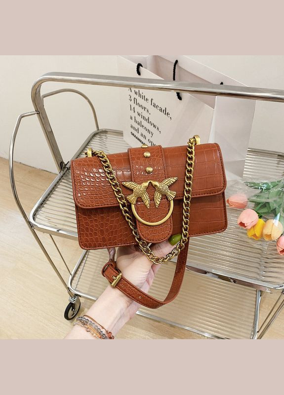Женская классическая сумка рептилия на цепочке кросс-боди через плечо с птичками коричневая No Brand (313235579)
