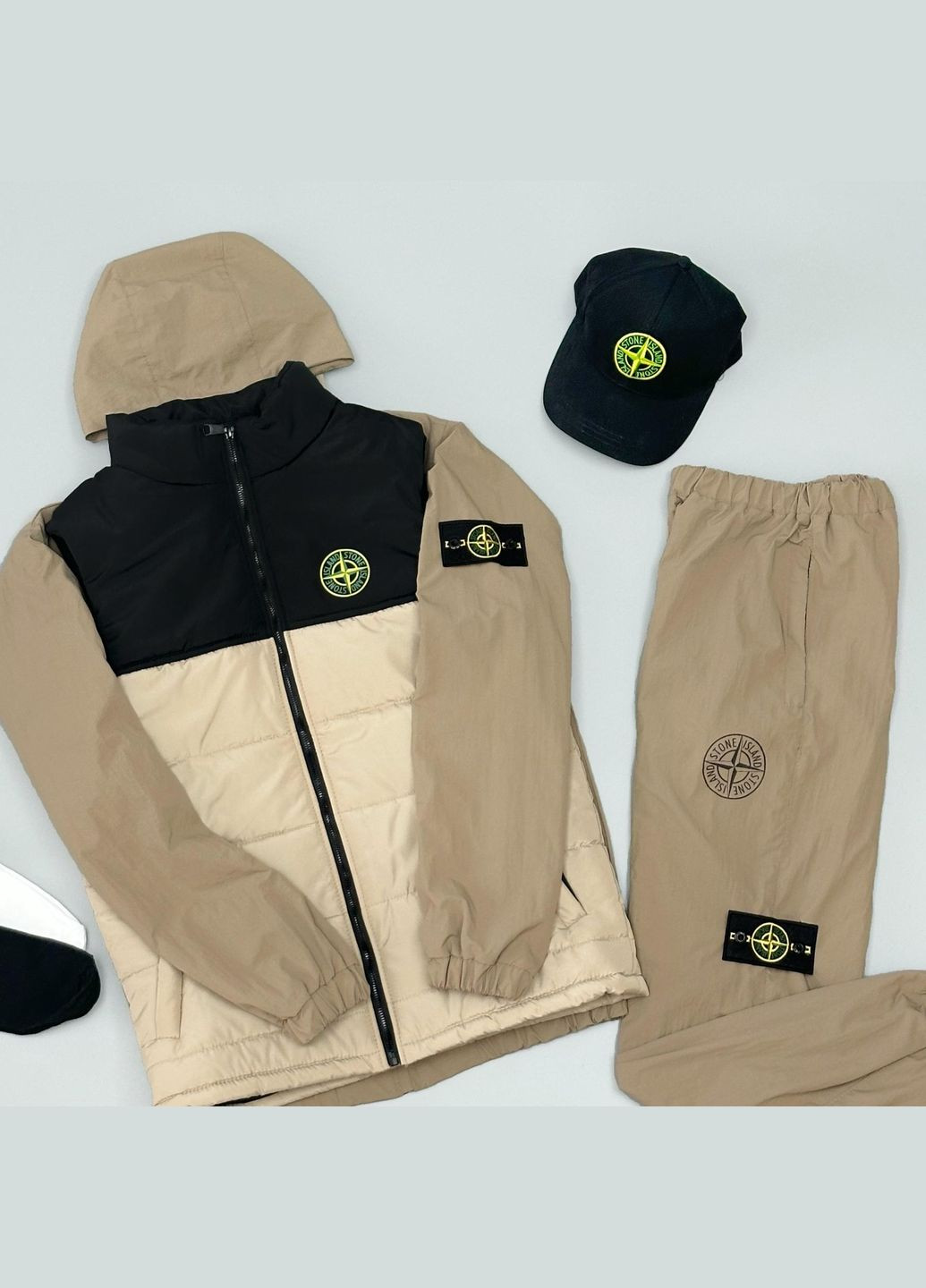 Стильний чоловічий спортивний костюм 4в1 Stone Island пісочний No Brand (342120272)