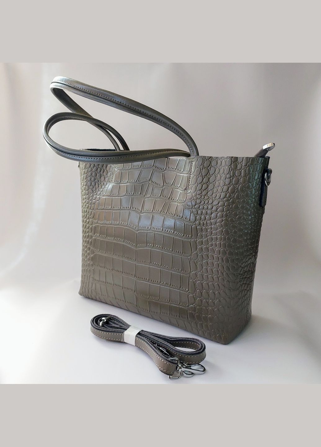 Сумка женская А4 классическая с двумя ручками на плечо из натуральной кожи с тиснением под рептилию серая Karlos Marconi (335821283)
