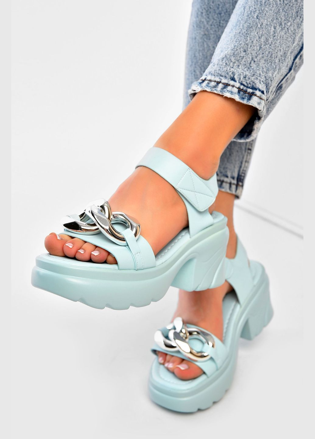 Голубые босоножки женские голубого цвета Let's Shop на липучке с цепочками