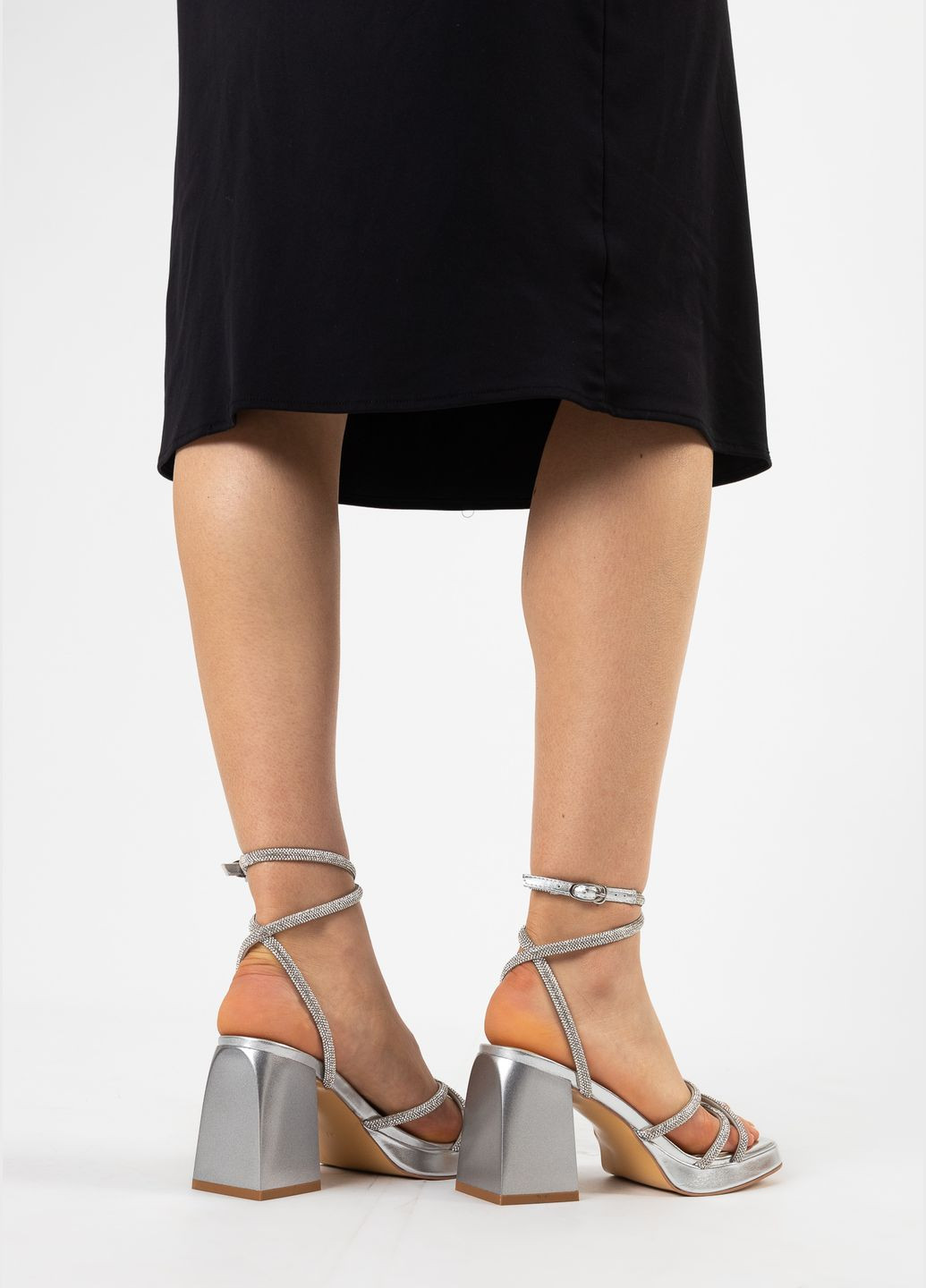 Серебряные босоножки (1335лв) Marigo