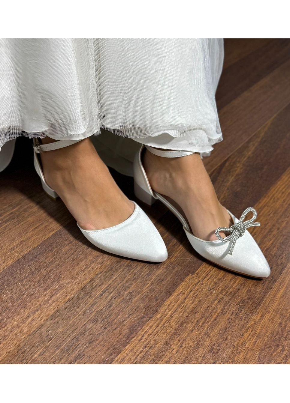 No Brand Женские туфли Свадебные с брошью камни бант и ремешок с камнями (снимается) 7 см белый з текстиль, — (351394252)