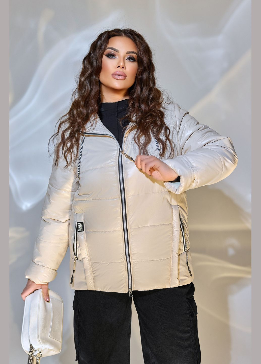 Молочна демісезонна демісезонна куртка No Brand
