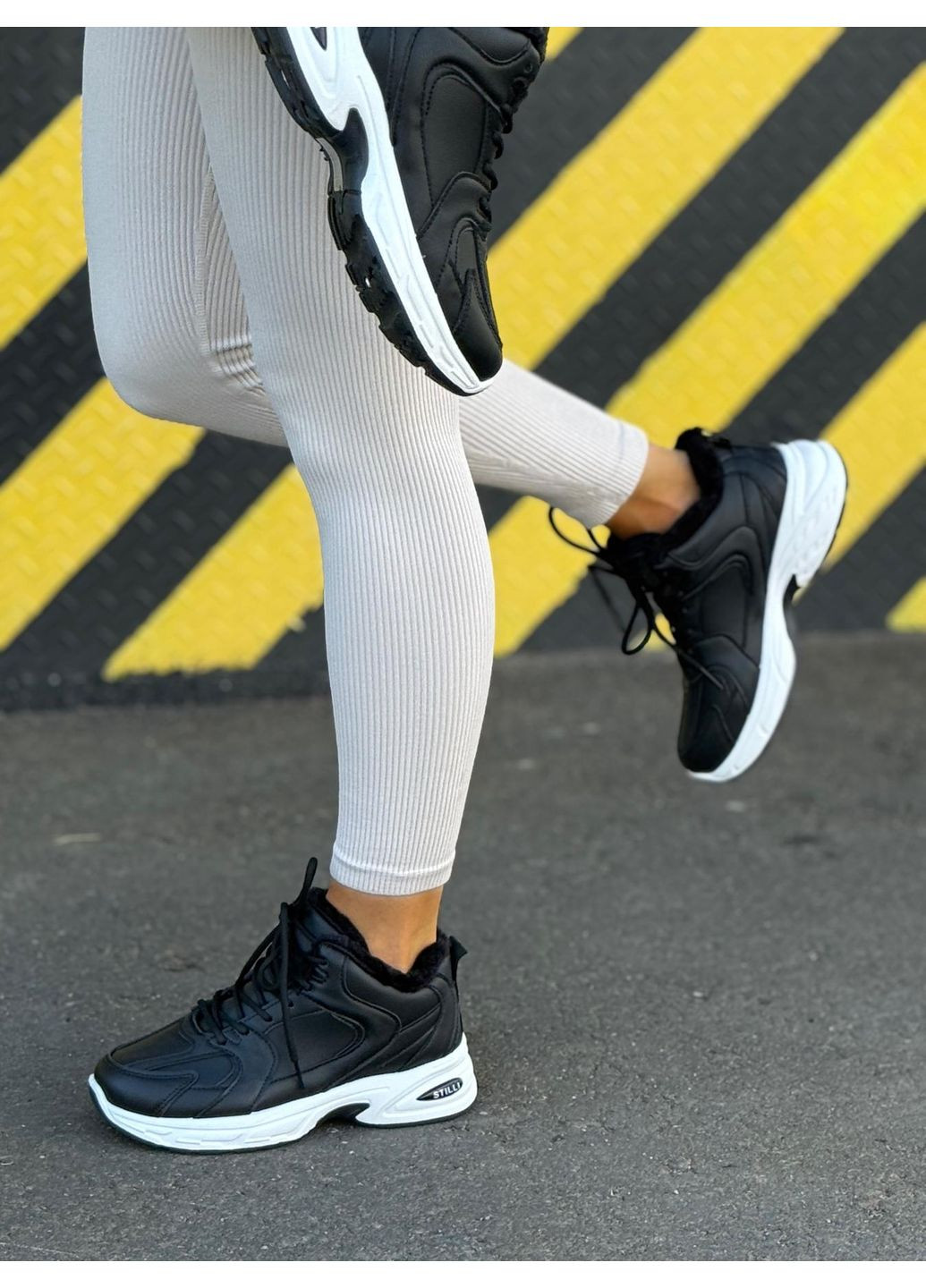 Кроссовки женские зимние утепленные на меху черные из экокожи спортивные повседневные No Brand чёрные зима (362961347)