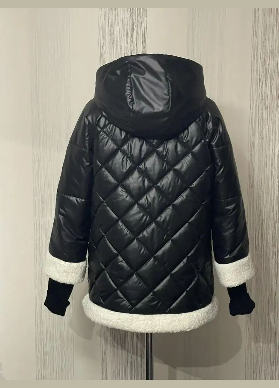 Черно-белая демисезонная куртка женская весенняя большого размера SK
