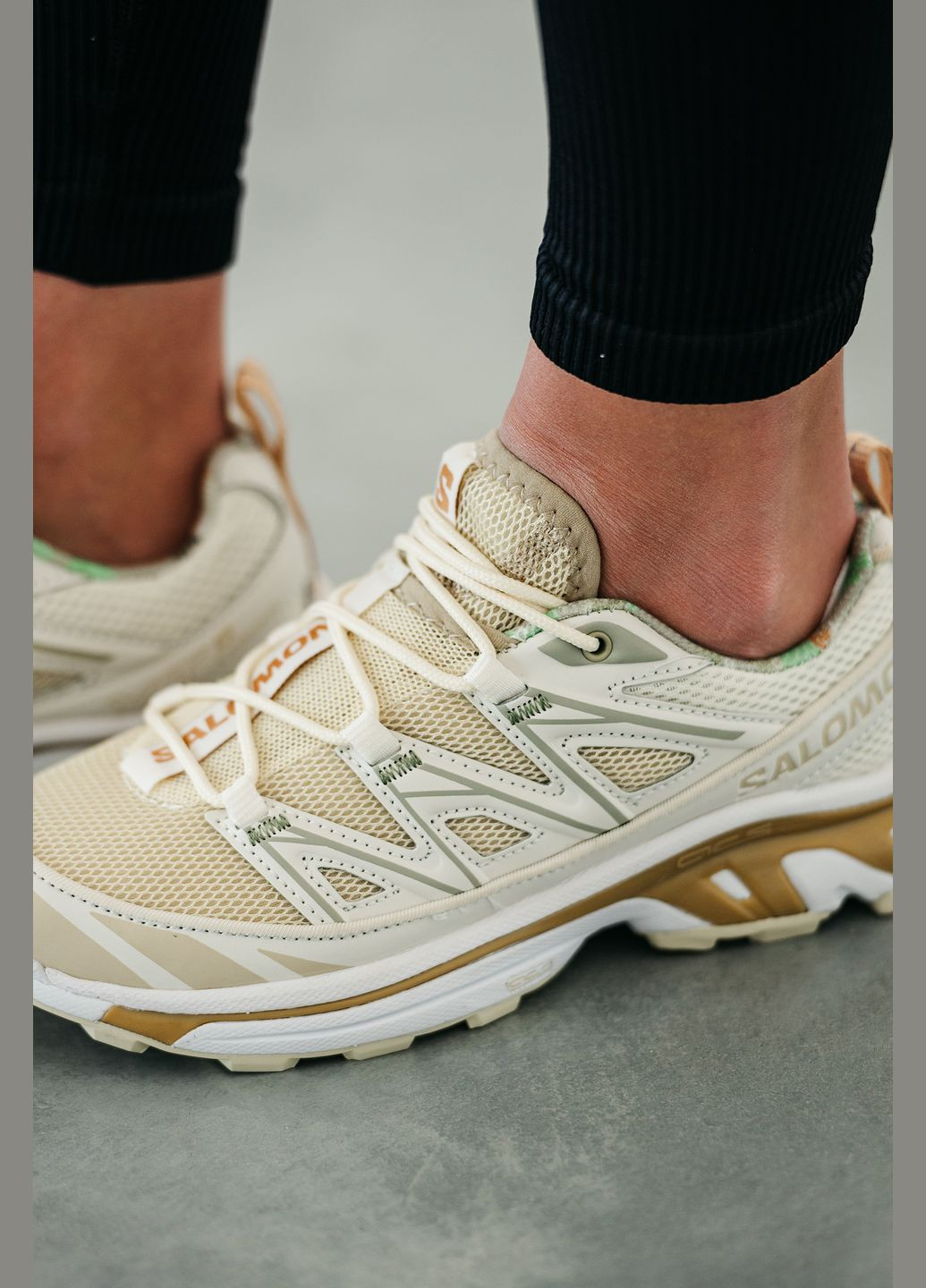 Кроссовки женские Salomon XT-6 Expanse white beige | Саломон ХТ-6 Экспанс белые бежевые No Brand белые демисезоны (315761811)