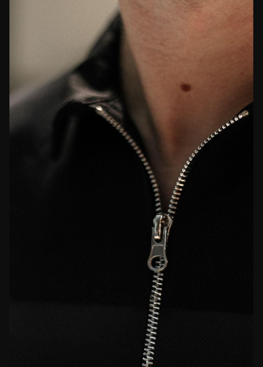 Черная поло комфортное мужское без принта для повседневной носки, летнего гардероба и прогулок с коротким рукавом Intruder