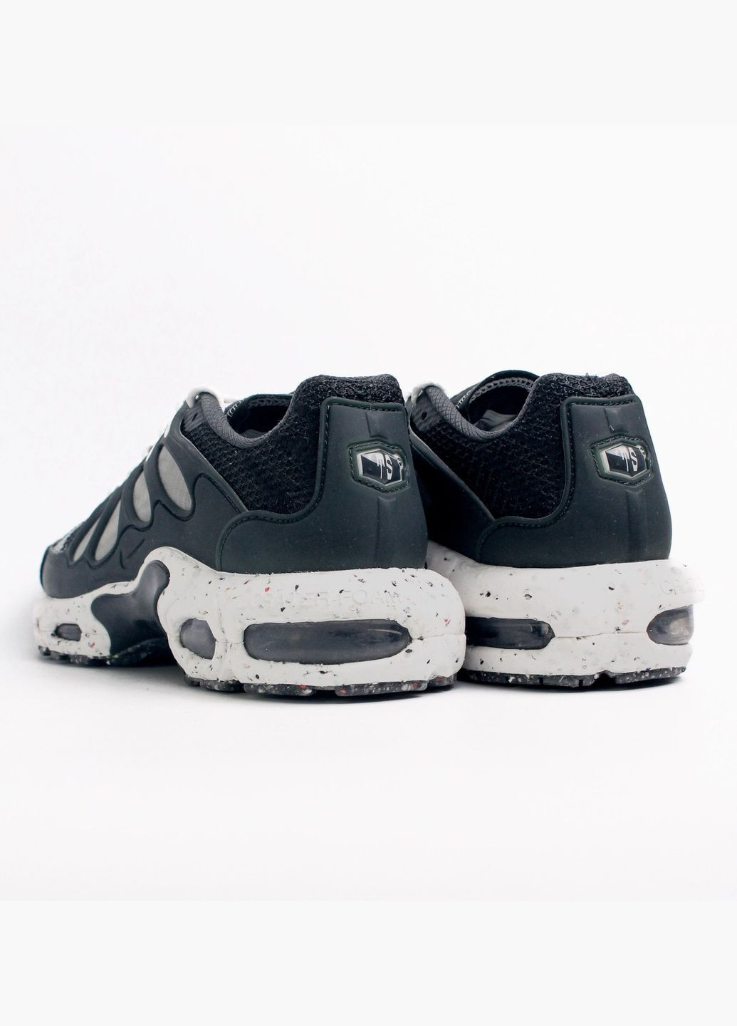 Чорні кросівки чоловічі air max terrascape plus black dn4590-001 Nike