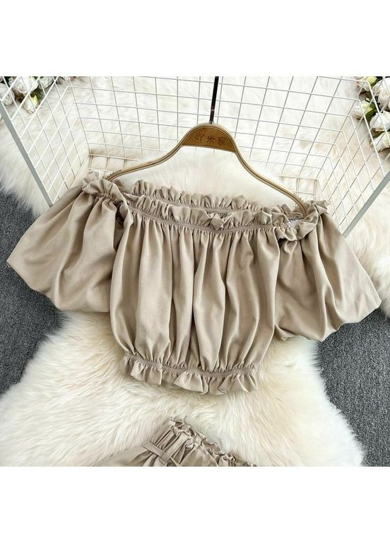 Жіночий літній костюм: топ з відкритими плечима + шорти Україна (349821585)