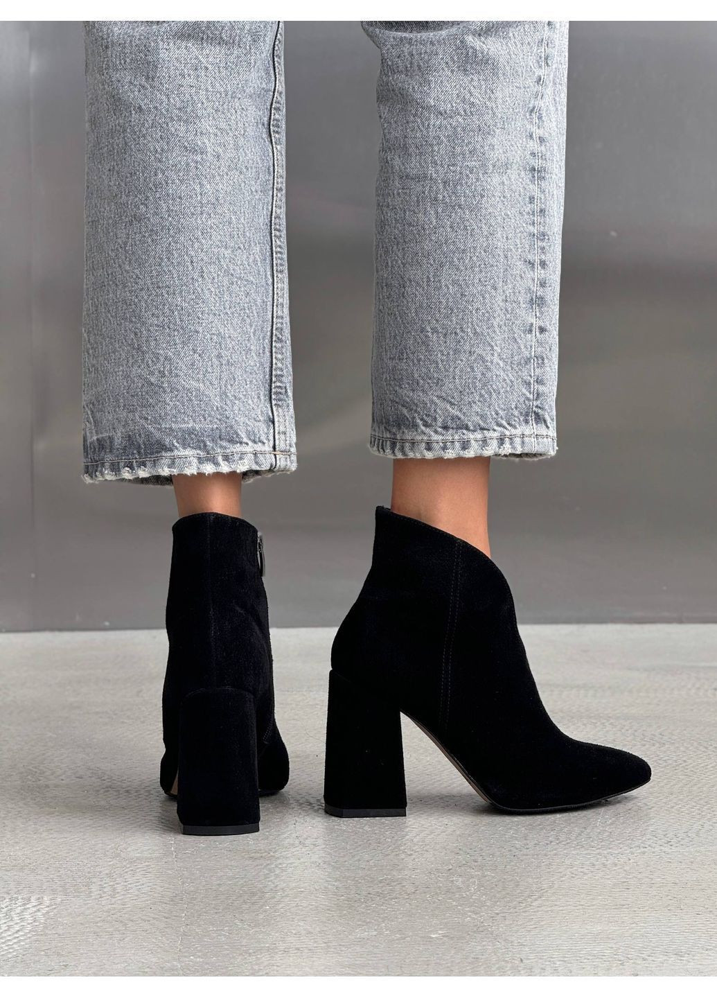 Черные демисезонная демисезонные замшевые ботильоны. Helen