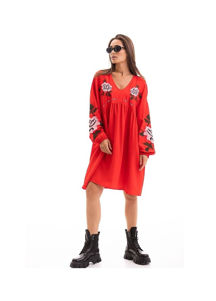 Красный зимний женское вышитое платье гуцулка oversize красное Arjen 1860