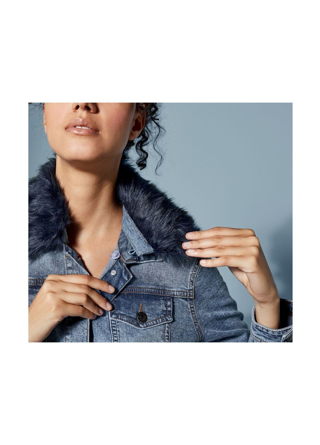 Синяя демисезонная джинсовая куртка прямого кроя для женщины lidl 318836 36(s) куртка-лайнер Esmara