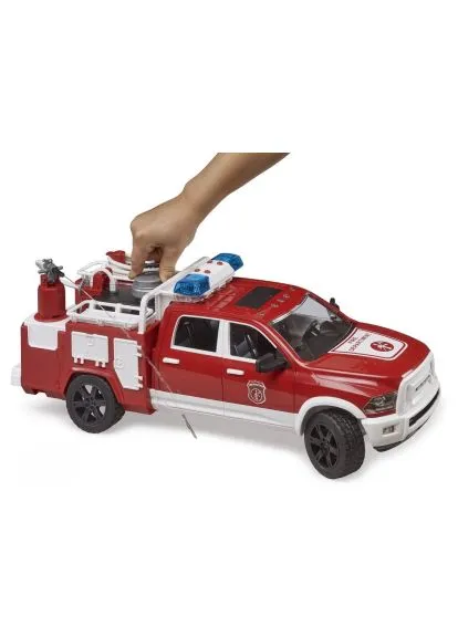 Спецтехніка RAM 2500 Пожежна машина 1:16 (02544) Bruder RAM 2500 Пожежна машина 116 (401042555)