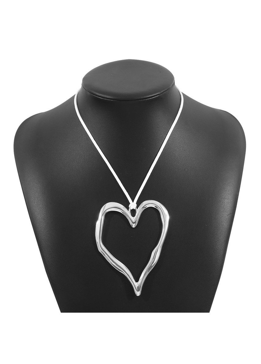 Чокер-шнурок с подвеской сердце (12-273) No Brand (314931269)