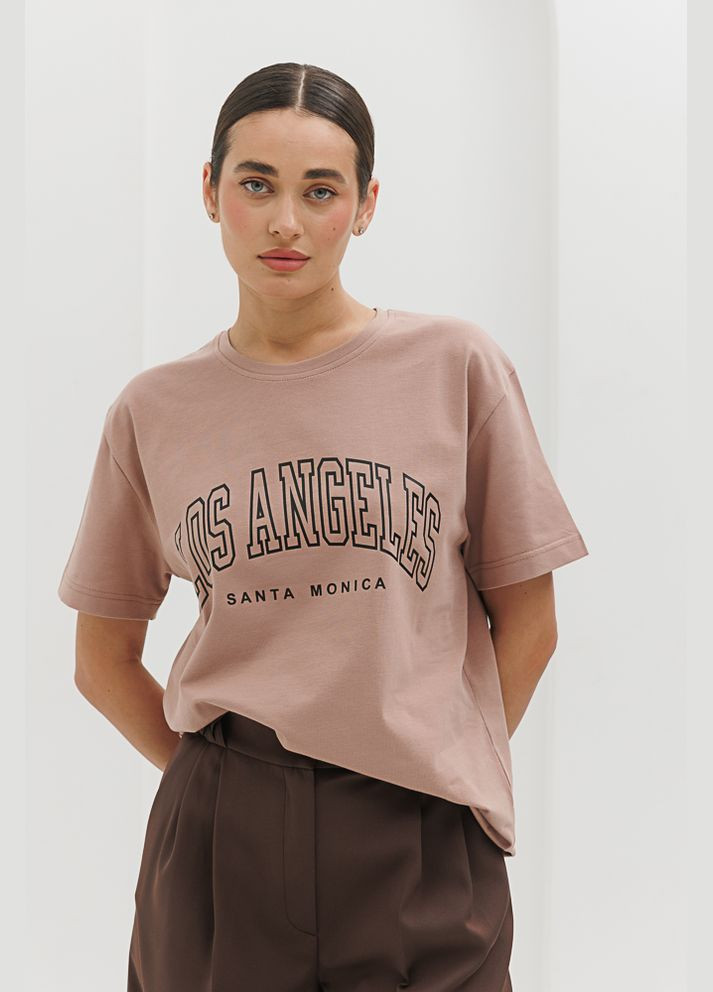 Женская футболка с принтом Los Angeles темно-бежевая Arjen - (289842593)