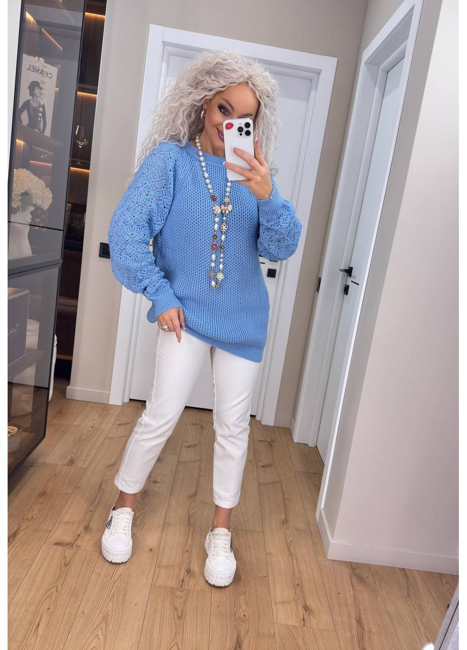 Блакитний демісезонний жіночий светр з ажурними рукавами джемпер No Brand