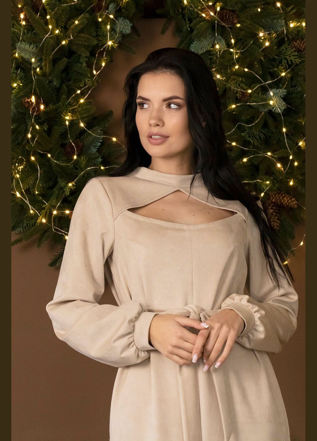 Кремова повсякденний трикотажна сукня міді прямий вільний силует з декоративною горловиною та пишним рукавом (пл 0722) RiMari