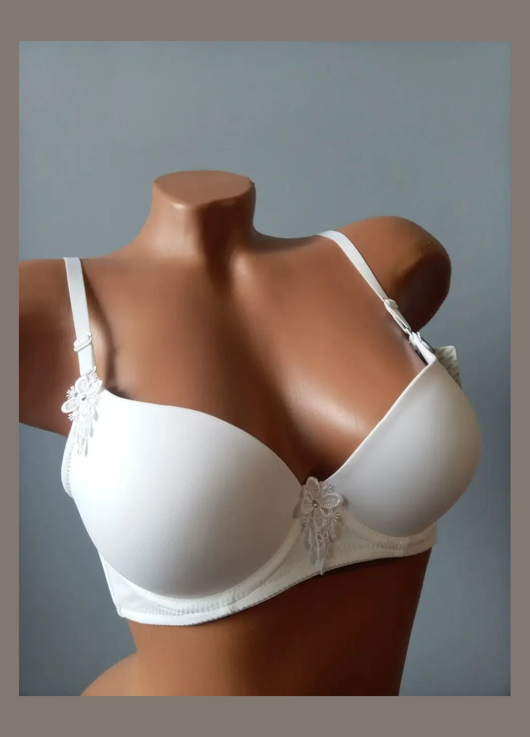 Білий бюстгальтер FNNISS