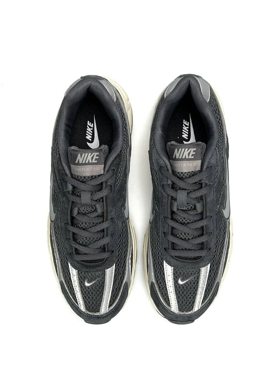Сірі кросівки чоловічі демісезон Nike Initiator Dark Grey Beig