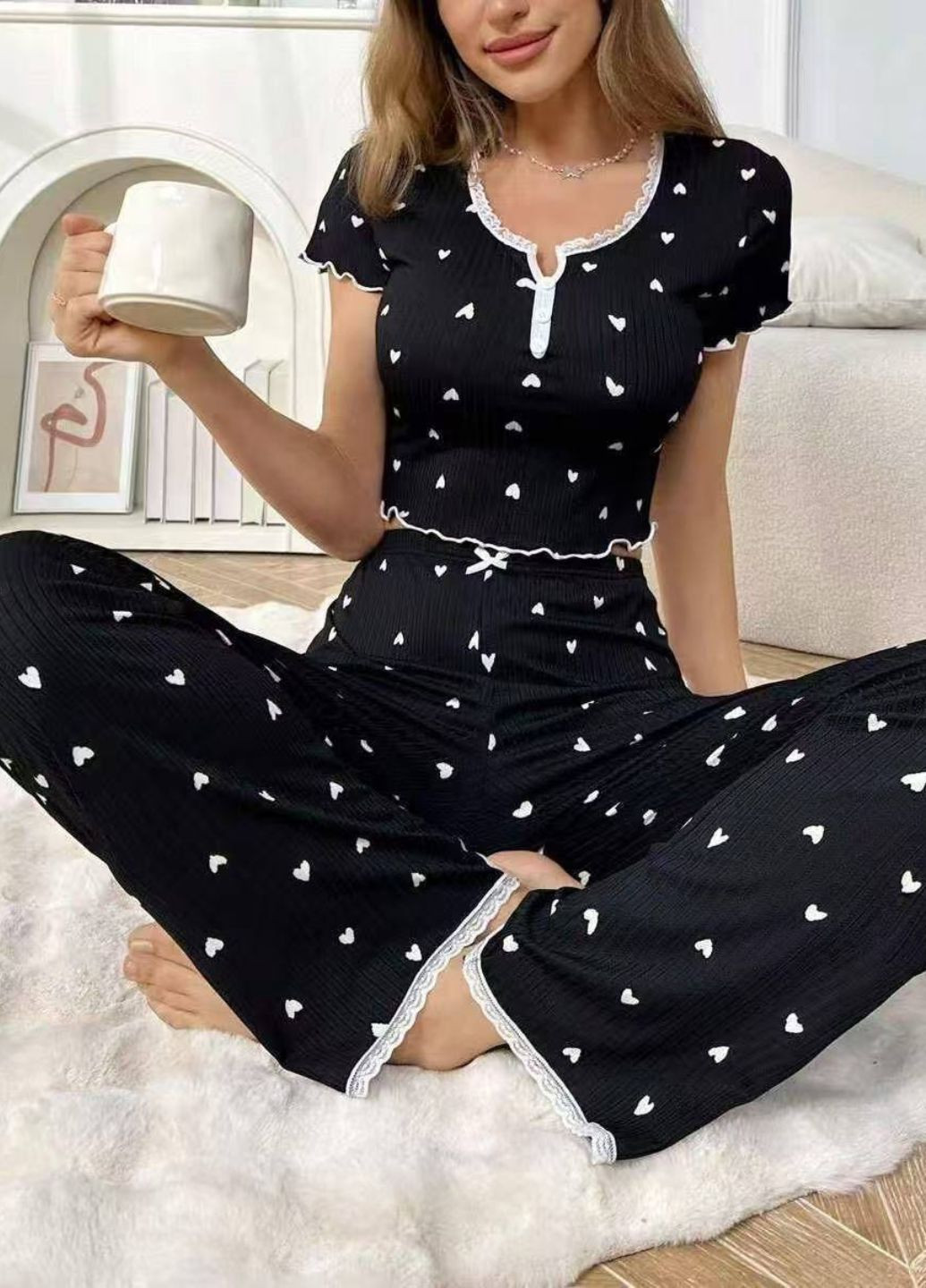 Черная всесезон пижама: укороченный топ и штаны топ + брюки Allthings