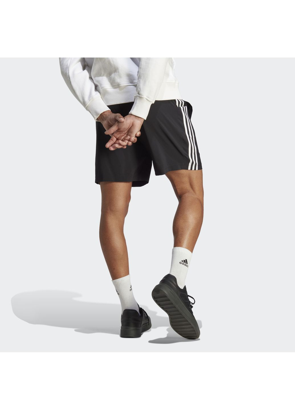 Спортивні шорти adidas (361306496)
