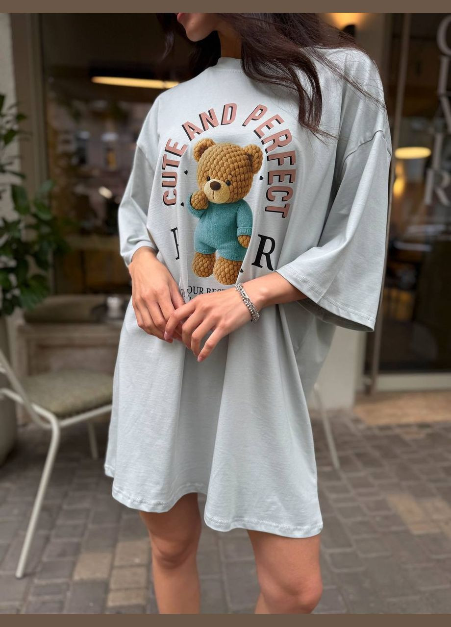 Серое повседневный платье – футболка с интересным принтом платье-футболка Adelante с рисунком