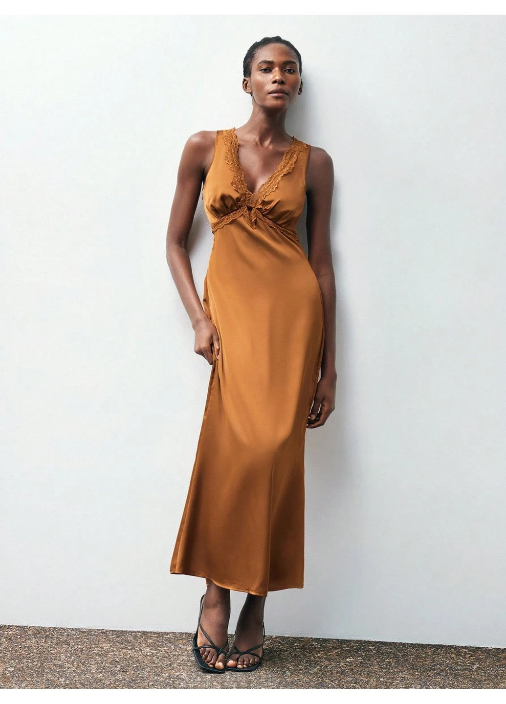 Коричневое платье SHEIN однотонное