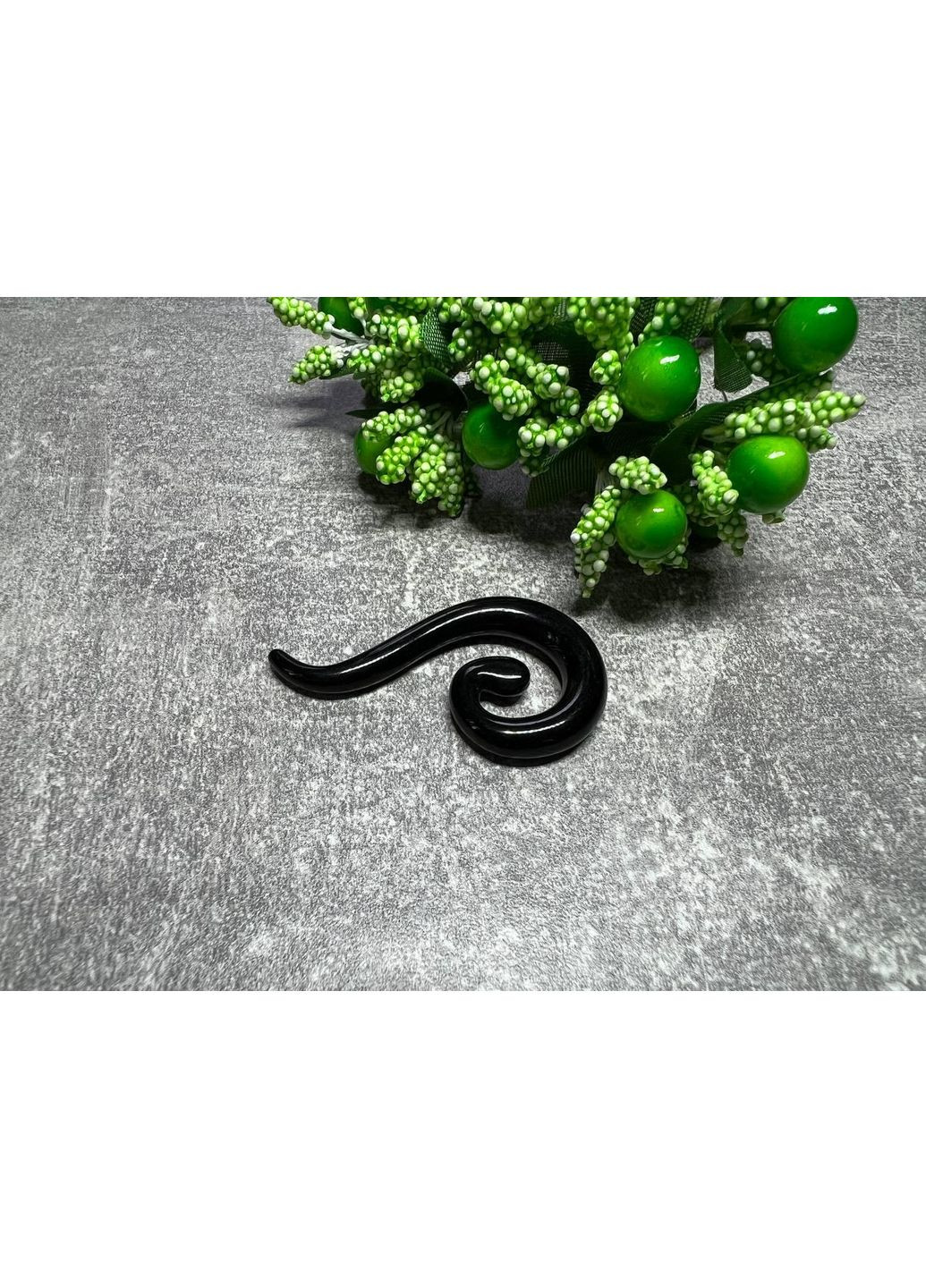 Акриловые растяжки-спирали удлиненные в черном цвете, украшения в уши. No Brand (372131462)