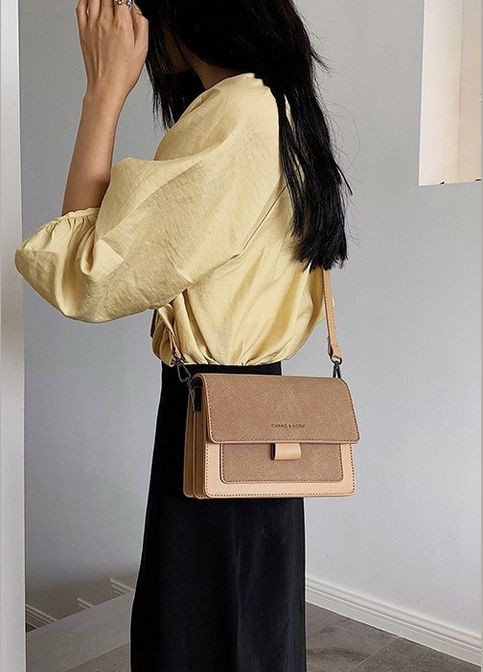 Жіноча сумка крос-боді коричнева No Brand (292631151)