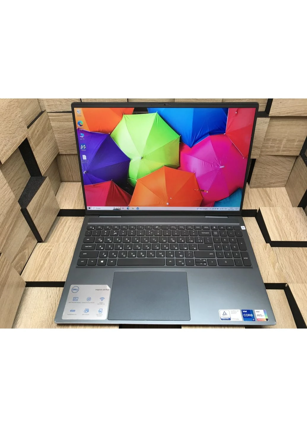 Ноутбук Inspiron 16 Plus 7610 / 16" (3072x1920) IPS / Intel Core i7-11800H (8 (16) ядер по 2.3 - 4.6 GHz) / 16 GB DDR4 / 256 GB Dell (398144466)