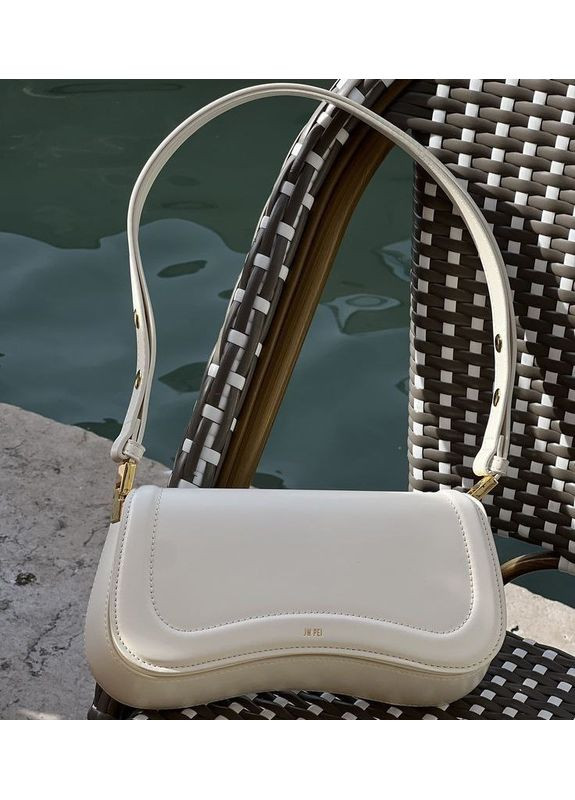 Сумка-багет Joy белого цвета с премиум экокожи с регулируемым ремнем. JW PEI (362588092)
