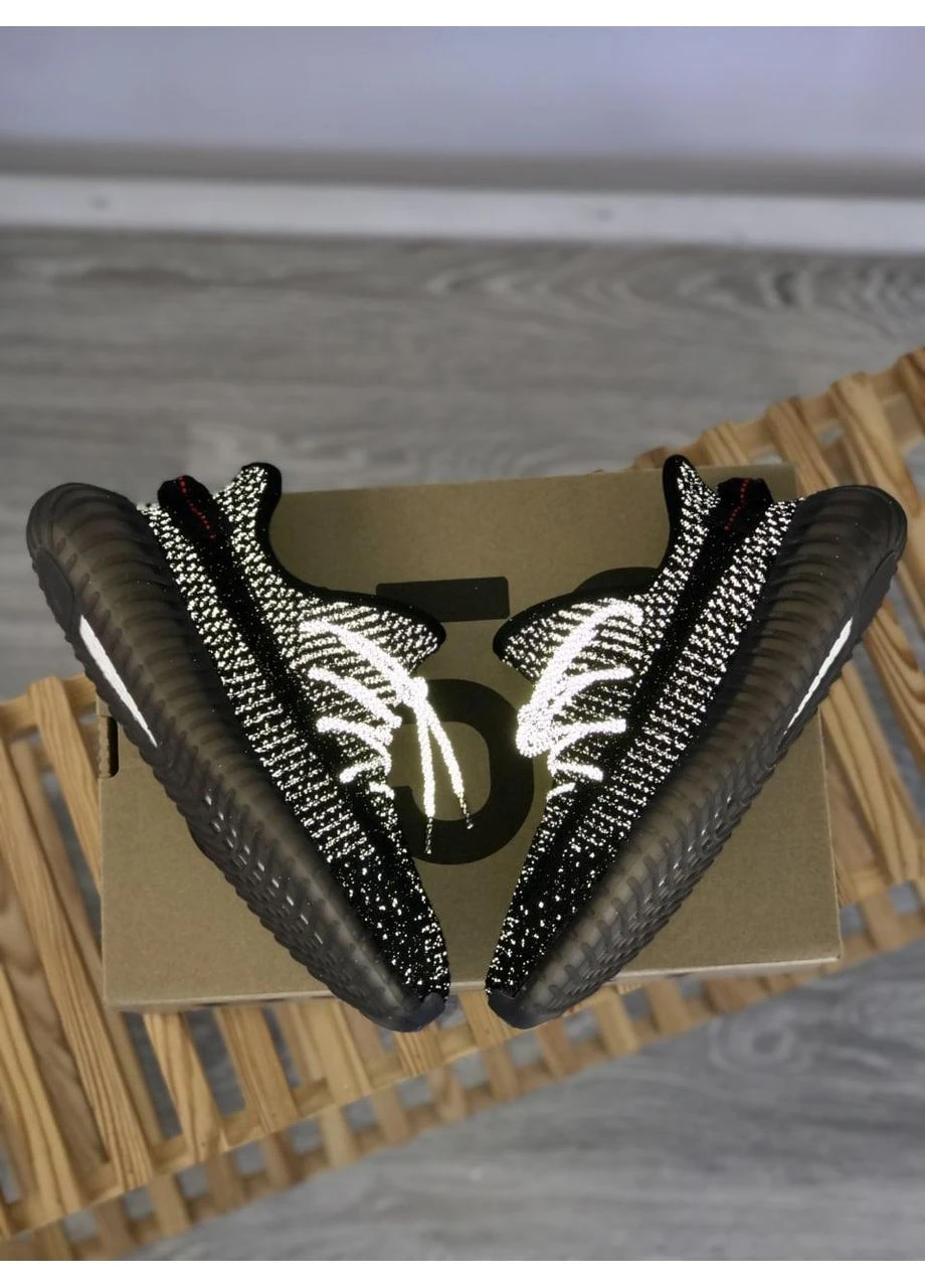 Черные летние кроссовки adidas yeezy boost 350 v2 black адидас изи буст No Brand