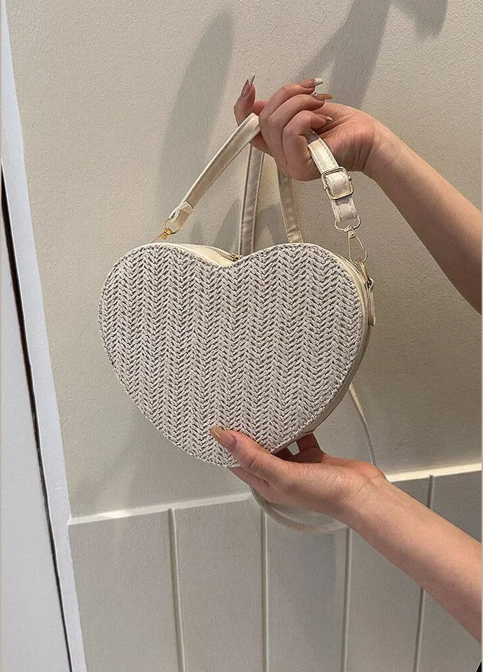 Женская сумка 8270 кросс-боди Сердце белая молочная No Brand (303323094)