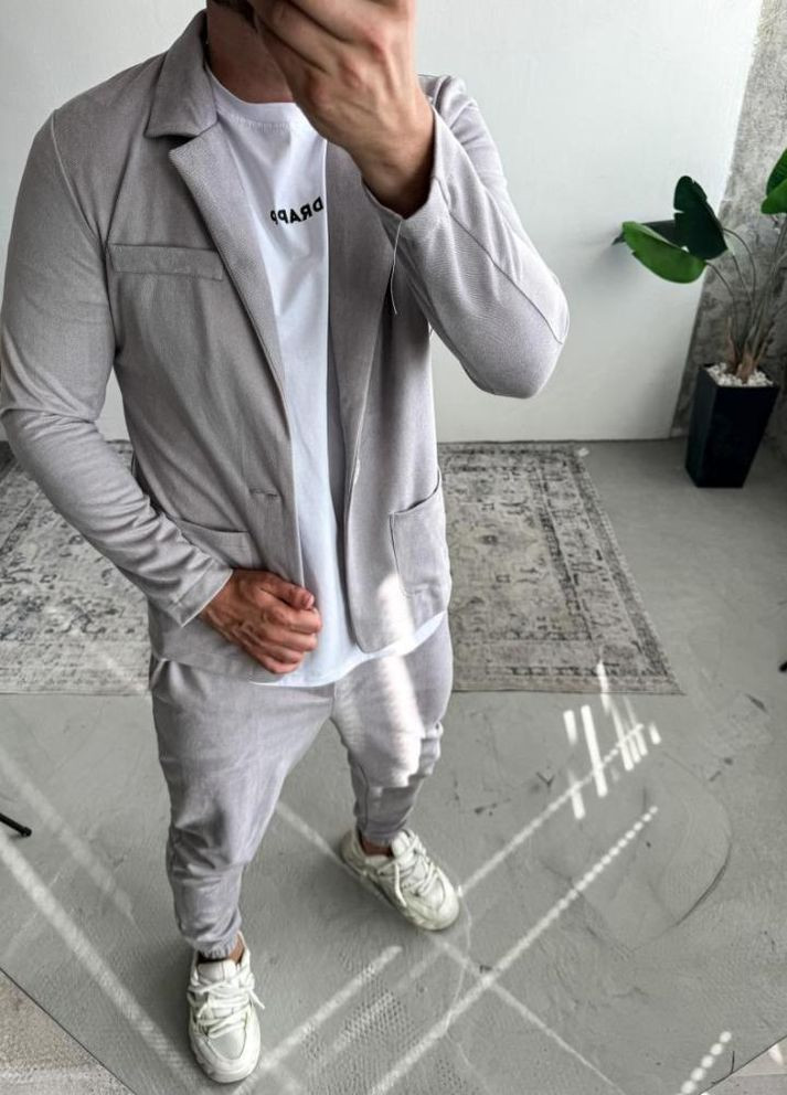 Світло-сірий демісезонний костюм чоловічий стильний кежуал модний весна осінь No Brand