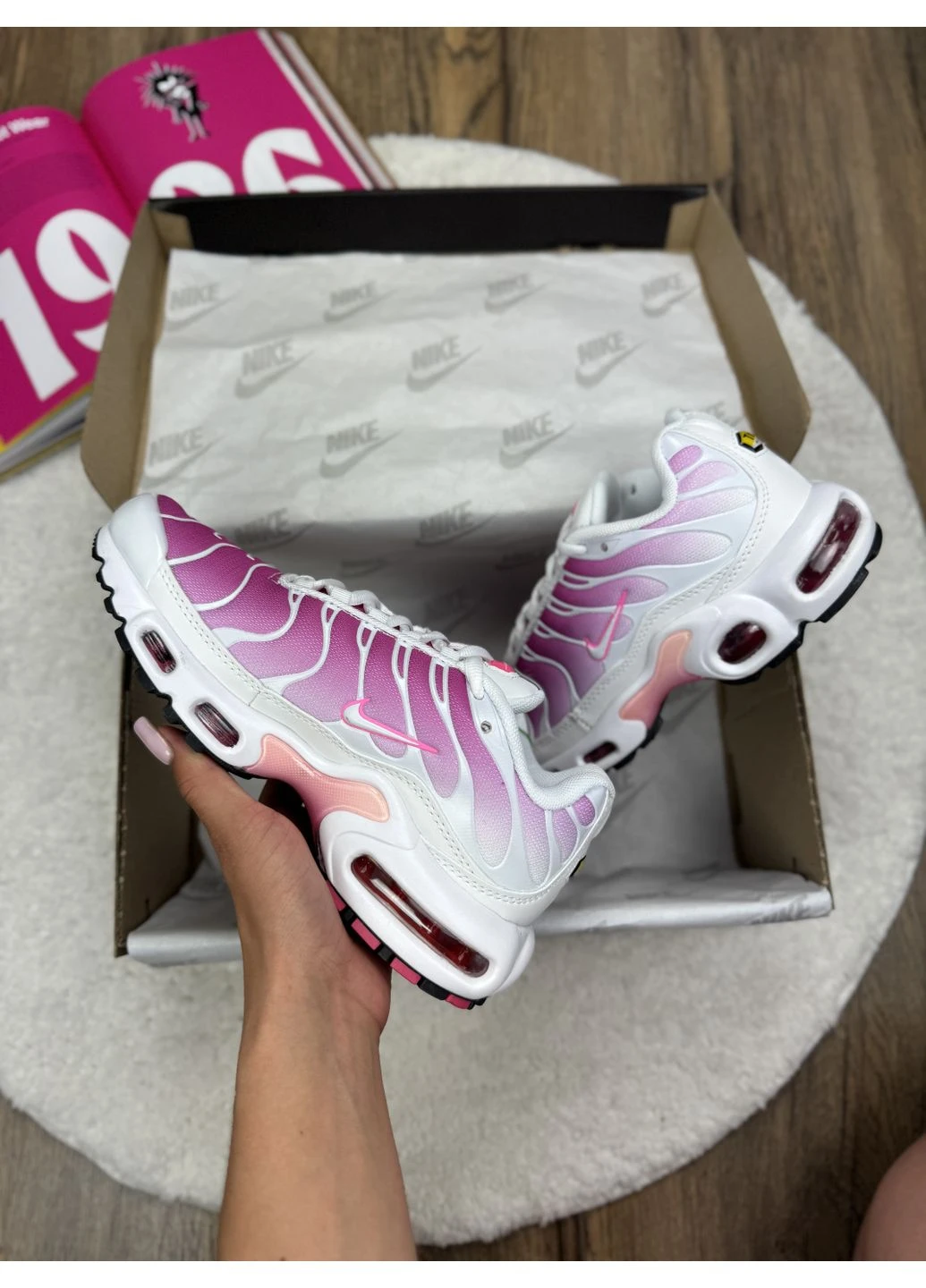 Розовые летние кроссовки nike air max tn plus hot pink найк аир макс тн плюс No Brand