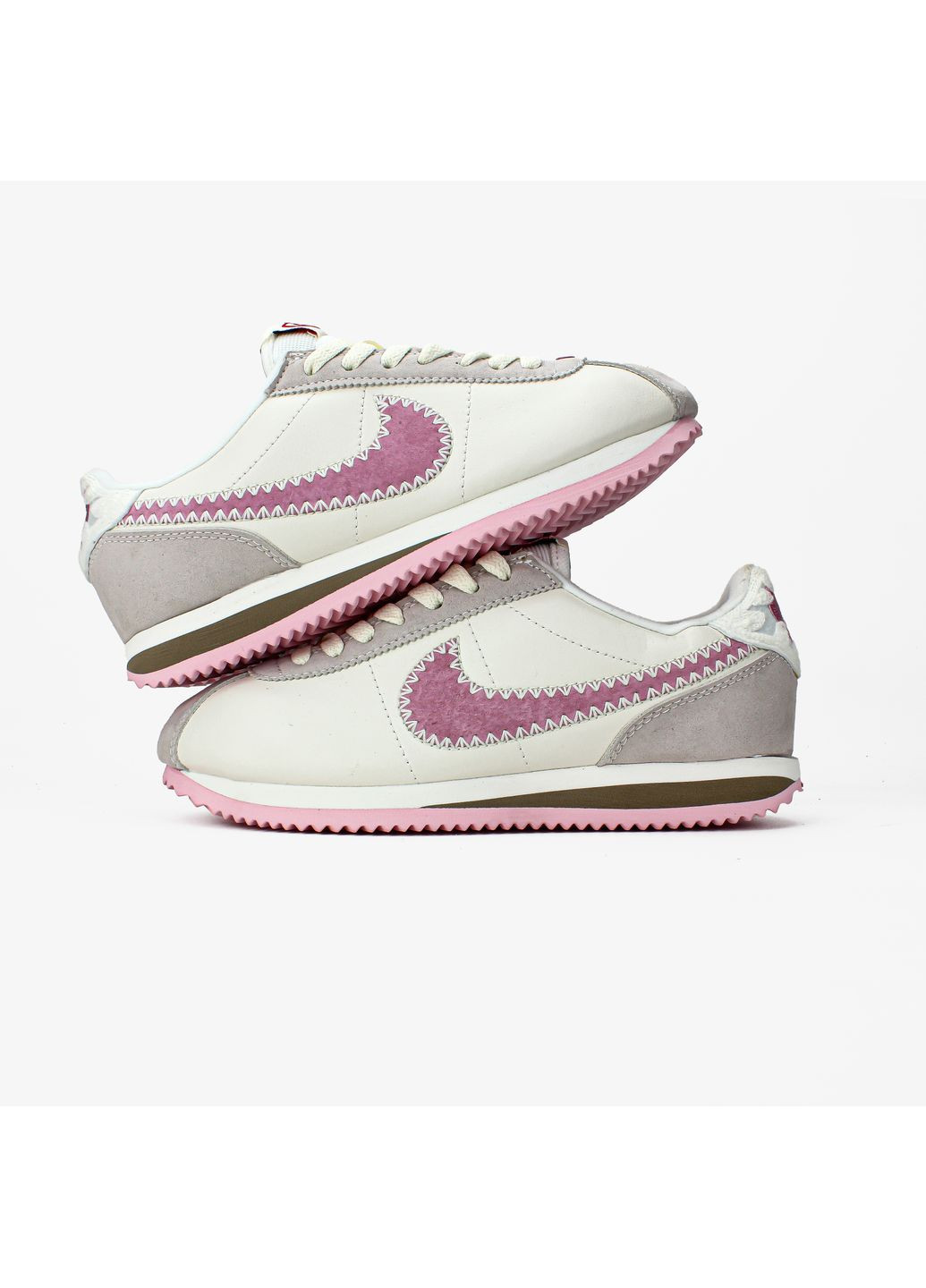 Цветные всесезонные кроссовки cortez valentine's day hv6012-161 No Brand