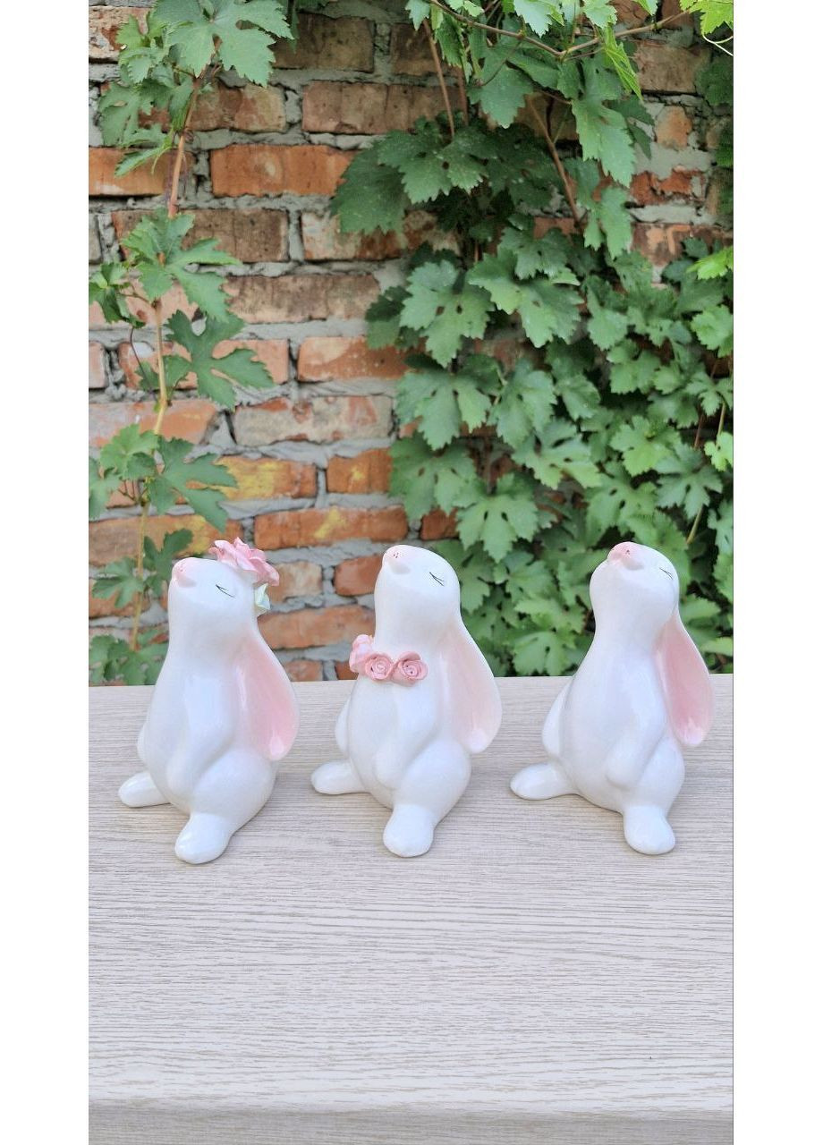 Декоративная керамическая статуэтка Зайчик Гармоника с цветком No Brand (362669748)