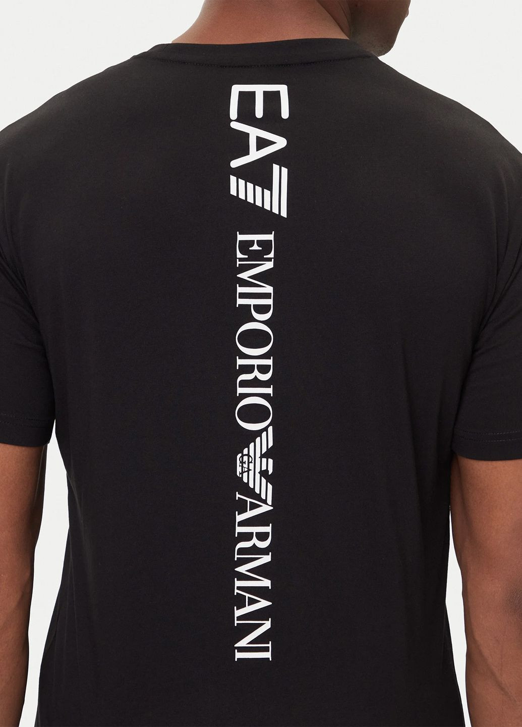 Черная футболка Emporio Armani