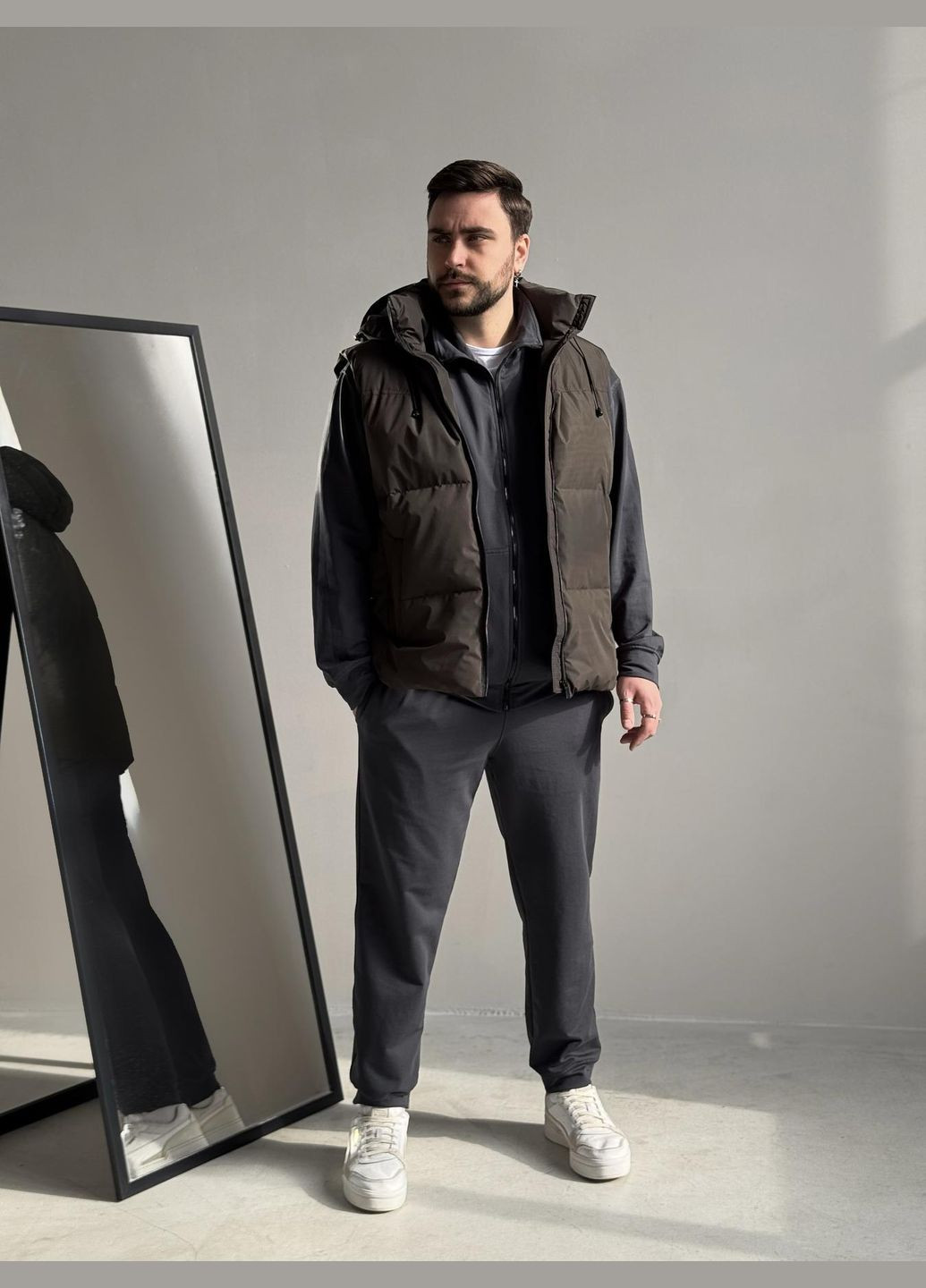 Комплект жилетка темний хакі + костюм без капюшону сірий No Brand (327141889)