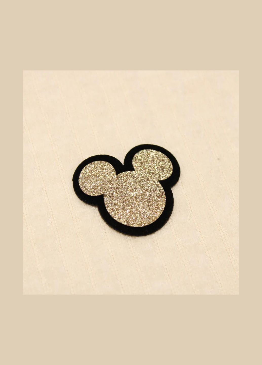 Нашивка из глитера "Mickey" золотого цвета (1494) No Brand (335810895)
