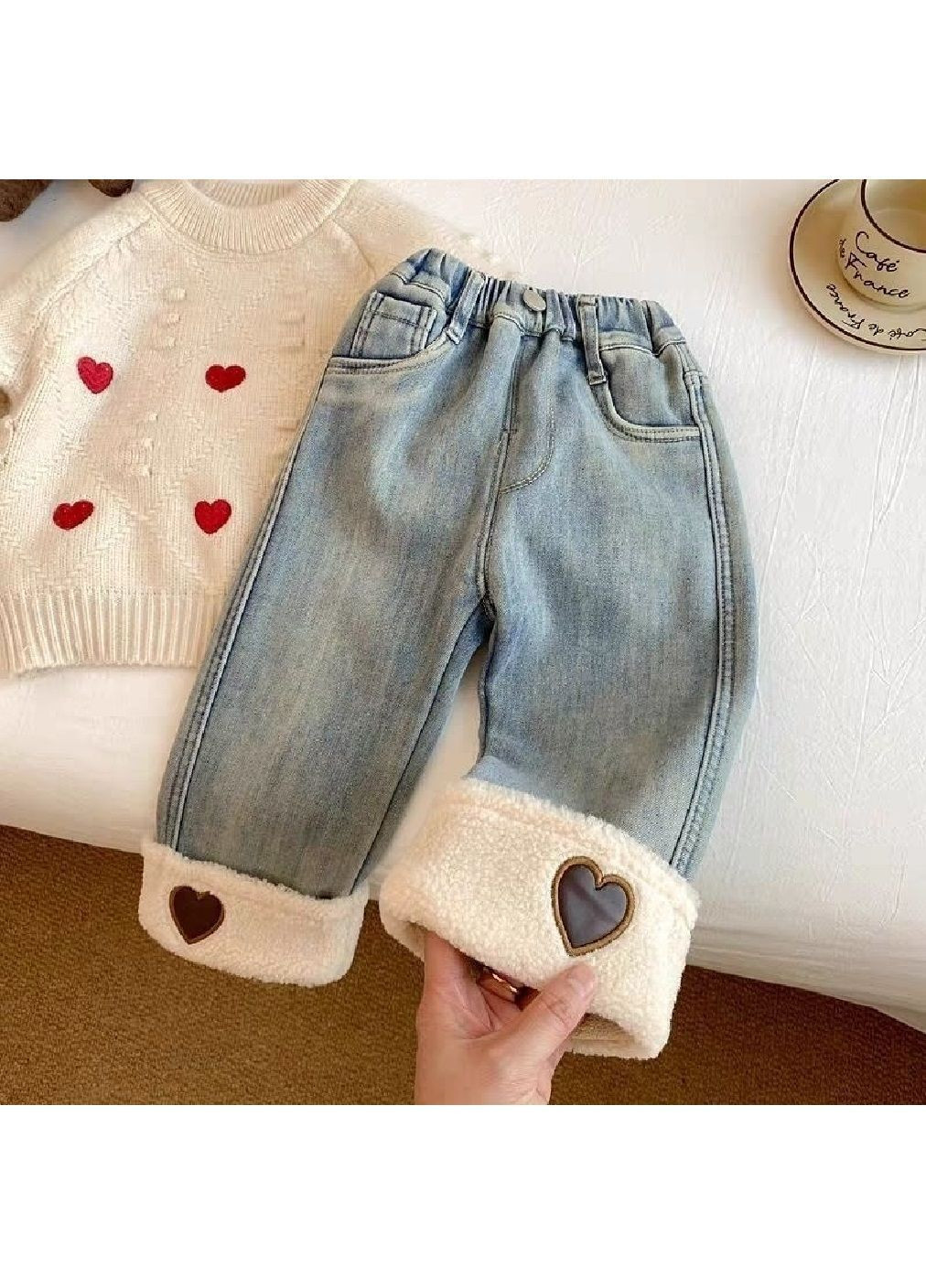 Синие демисезонные детские утепленные брюки джинсы с поясом на резинке задними карманами сердечками для детей девочек (481673-prob) размер 140 Unbranded