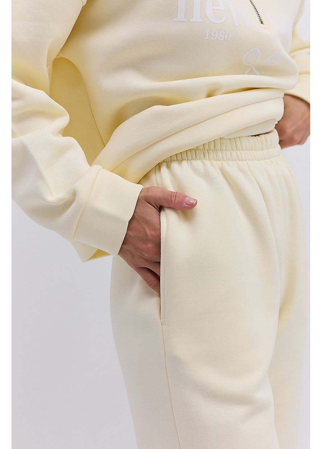 Женский теплый спортивный костюм со свитшотом светло-серый с принтом New York Arjen (364967623)