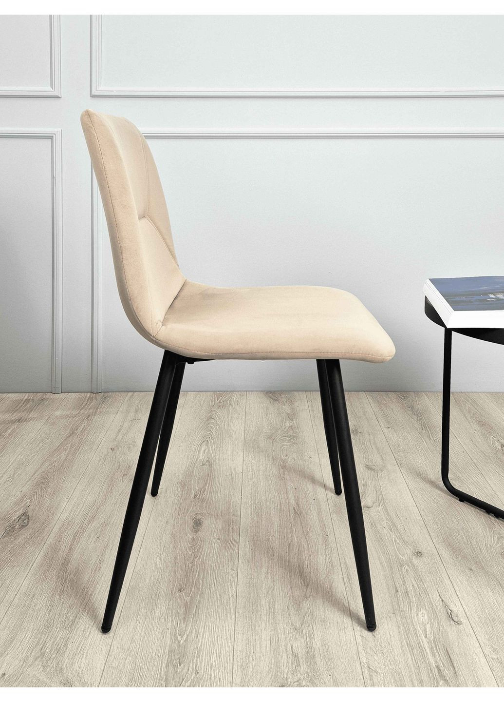 Стілець Mark Чорний каркас / Бежевий велюр Intarsio (372178407)