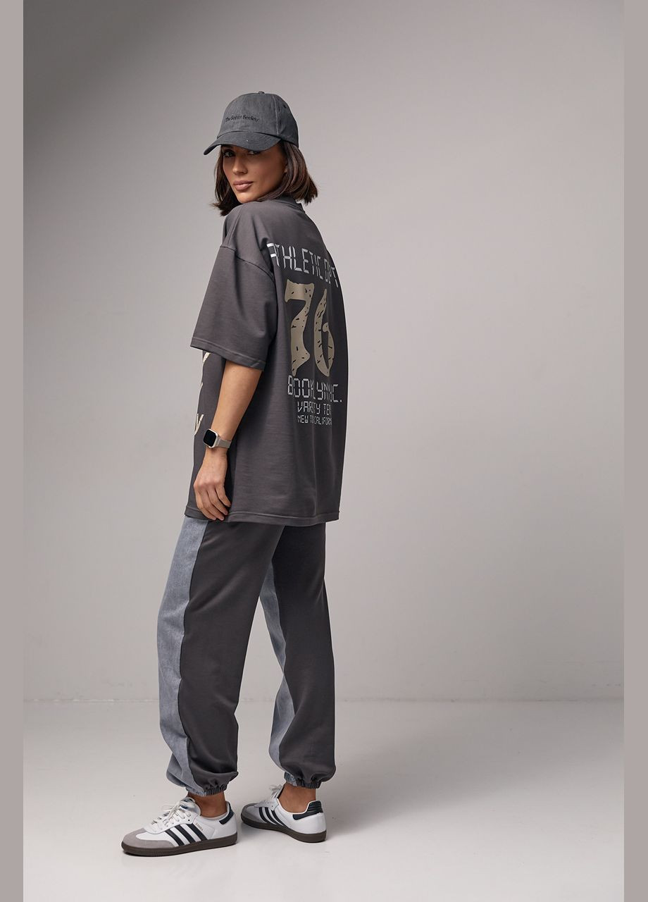 Жіночий костюм-двійка з футболкою та джоггерами - темно-сірий Lurex (282957562)