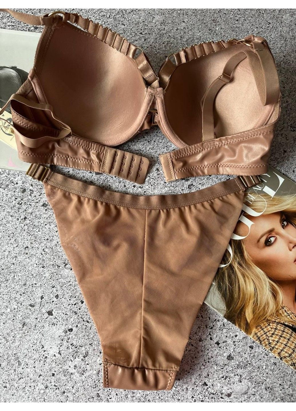 Коричневий комплект жіночої нижньої білизни з еко шкіри на 4 розмір грудей, бюстгальтер та трусики коричневий Weiyesi